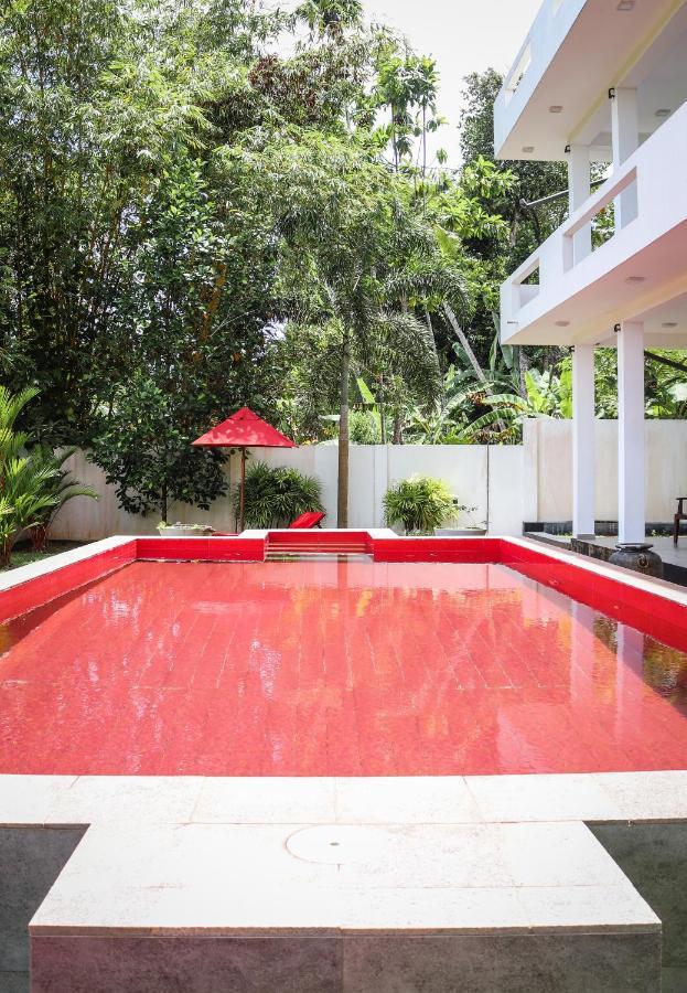 Villa Red Pool Хикадува Екстериор снимка