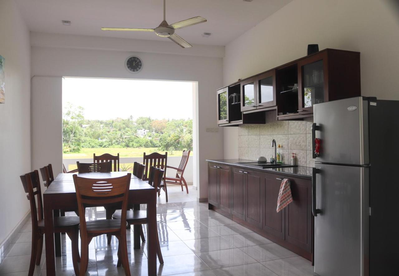 Villa Red Pool Хикадува Екстериор снимка