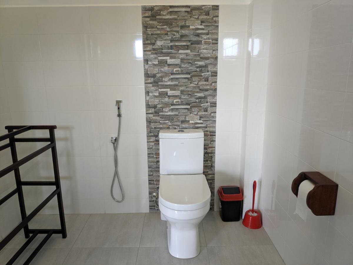 Villa Red Pool Хикадува Екстериор снимка