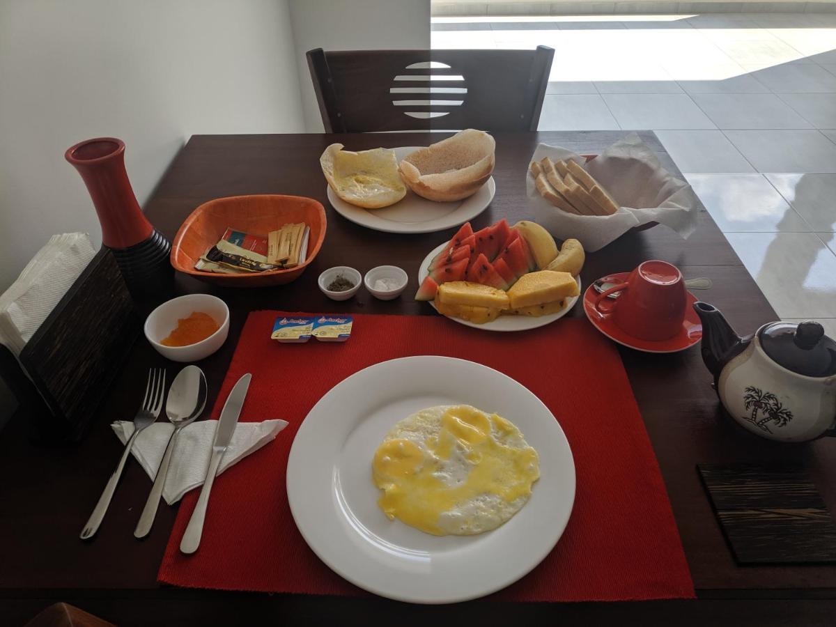 Villa Red Pool Хикадува Екстериор снимка