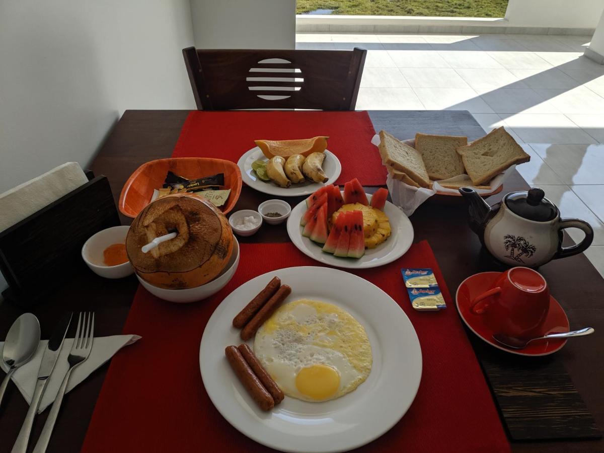 Villa Red Pool Хикадува Екстериор снимка