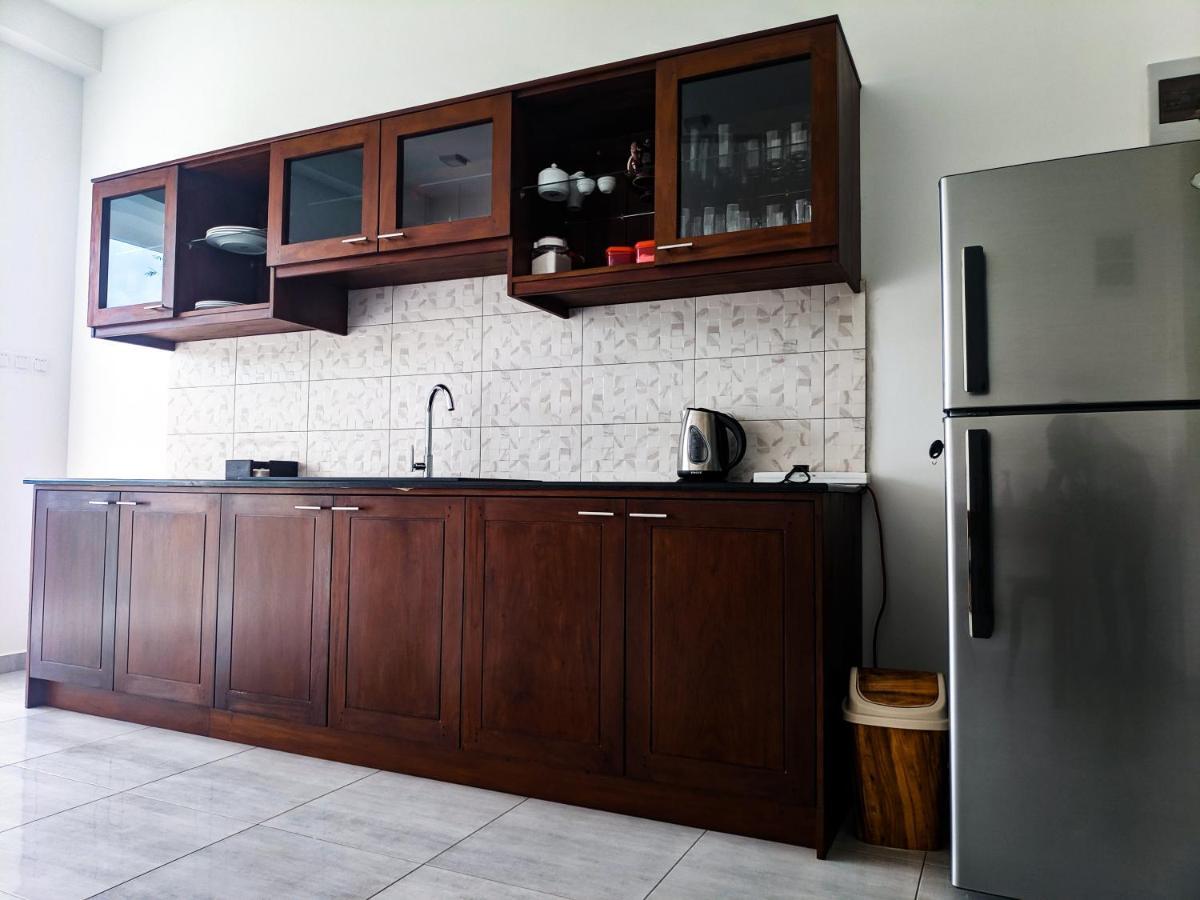 Villa Red Pool Хикадува Екстериор снимка
