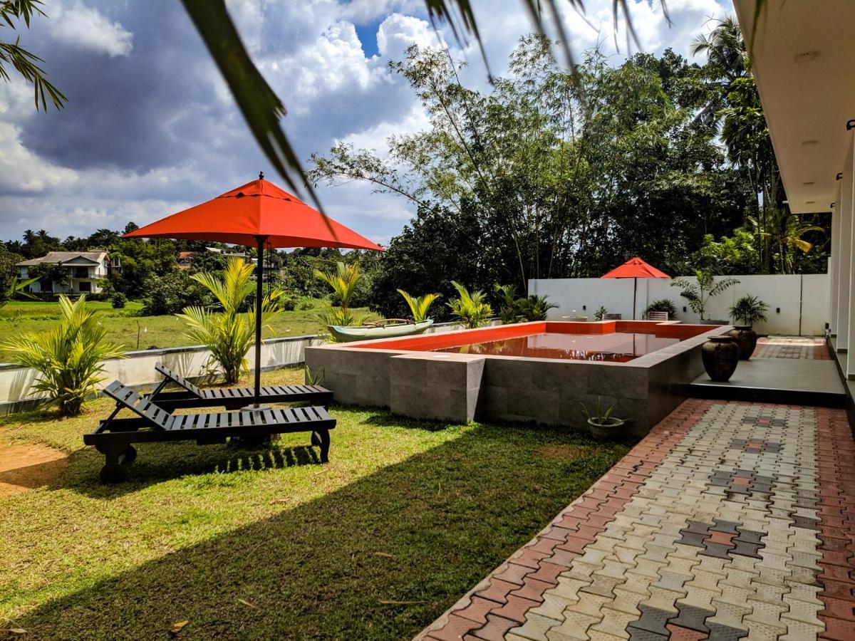 Villa Red Pool Хикадува Екстериор снимка